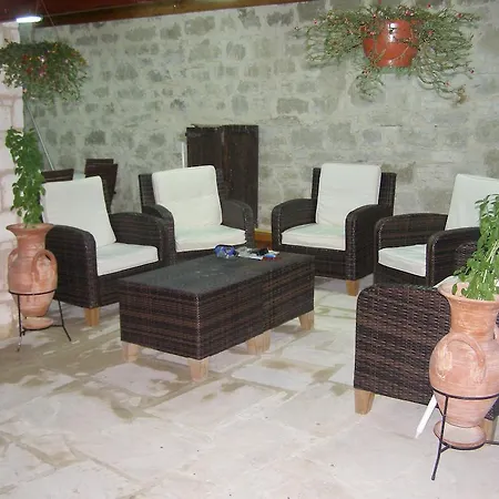 Villa Rania Stroumbi